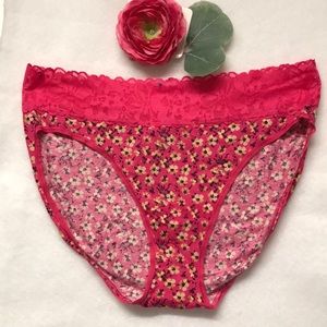 ♥️NWT VICTORIA SECRET HI LEG  BRIEFS WITH LACE WAIST BAND PINK FLORAL. Size XL